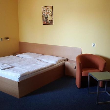 Bed and Breakfast Lehár panzió Komárno Exterior foto